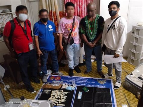 mayor of las piñas city|2 HVIs wanted for illegal drugs nabbed in Las Piñas .